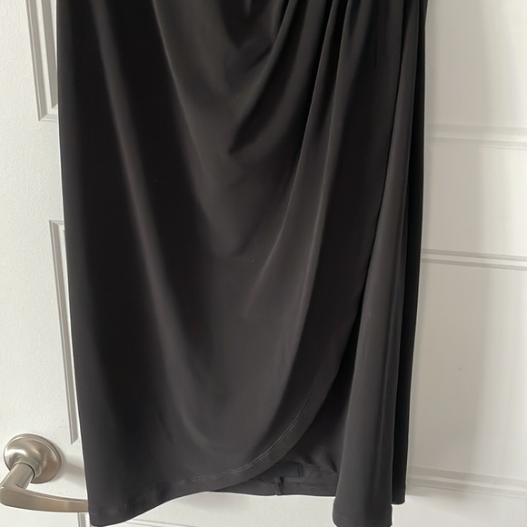 Michael Kors one shoulder black dress size 2. Barely worn - Picture 2 of 8